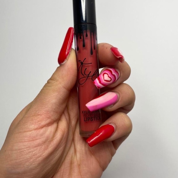 kylie cosmetics lip stick “dazzle” - Picture 3 of 4